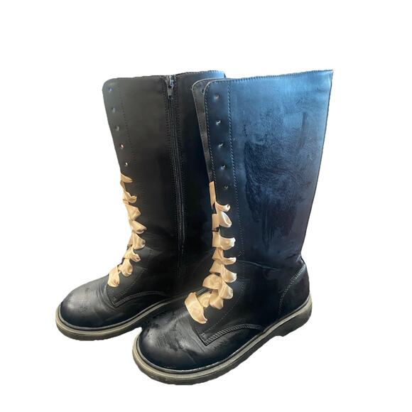 Steve Madden Black Lace Up Combat Boots With Satin Laces - Picture 3 of 8